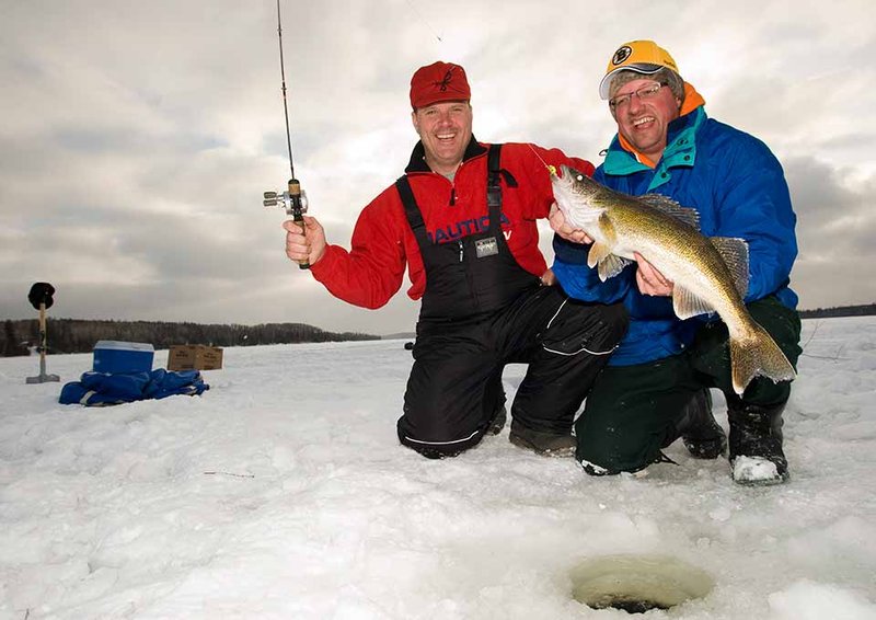 Overview of ice fishing game online